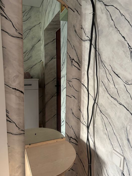 Продаю пинал в прихожую