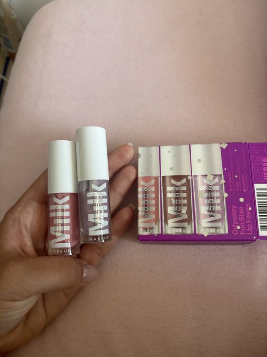 Комплект два гланца на Milk