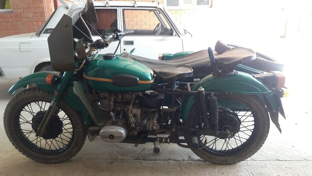 Мотоцикл Урал с люлькой