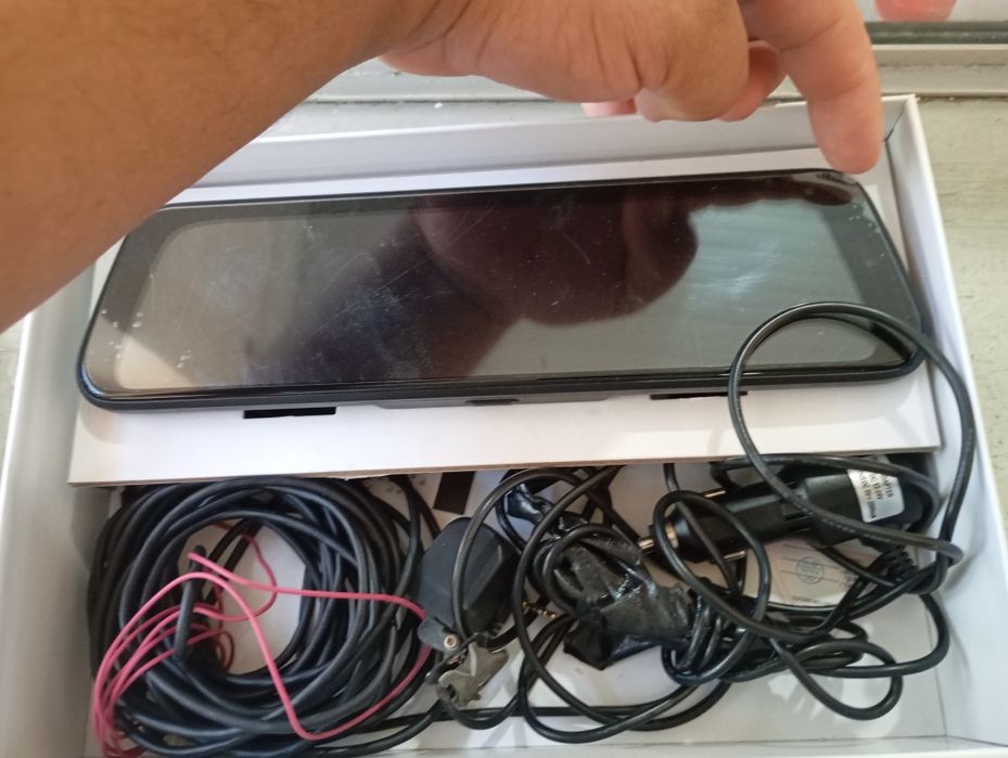 Vidio registrator sotiladi yangi xoli selafani bilan tiribdi