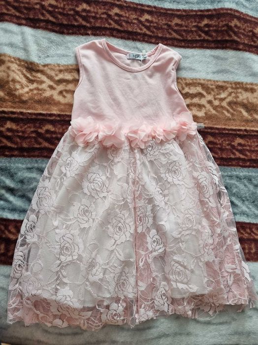 Продам платье для девочки