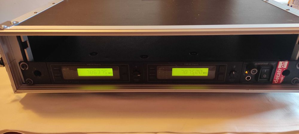 Microfon Shure UR 2,capsula beta 58.Microfon plus Keys.