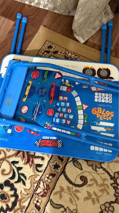 Сатылады детский стол и айна