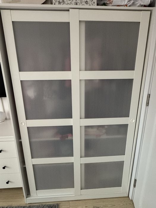Dulap cu usi culisante Ikea