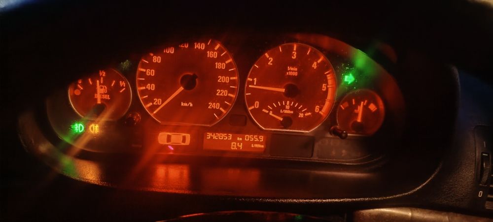 Продававам BMW E 46