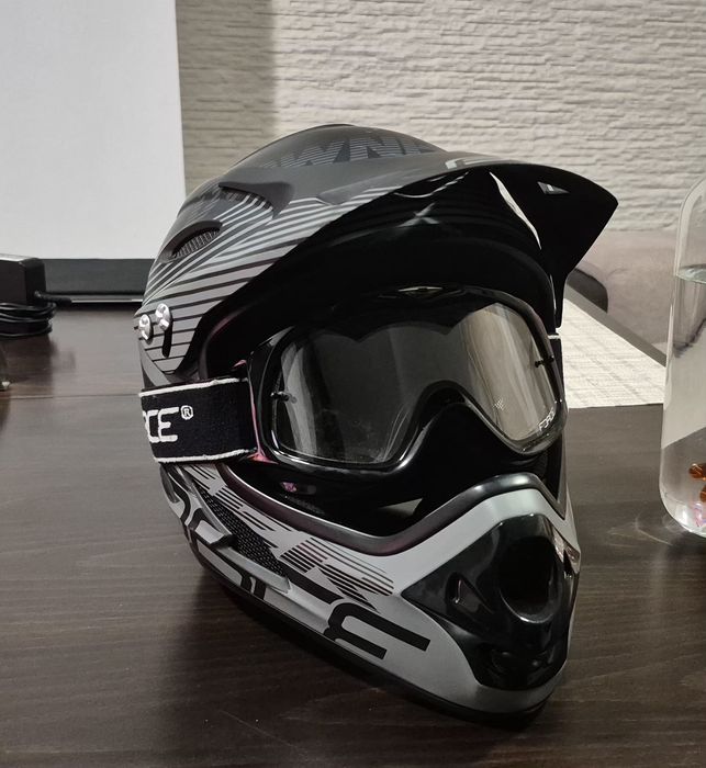 Downhill каска force