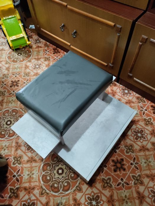 Педикюрный столик