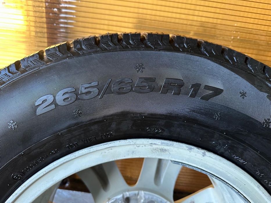 Продам диск с резиной на Прадо Р-17, 265/65