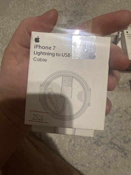 зарядное устройство iPhone / Type-C а также адаптеры