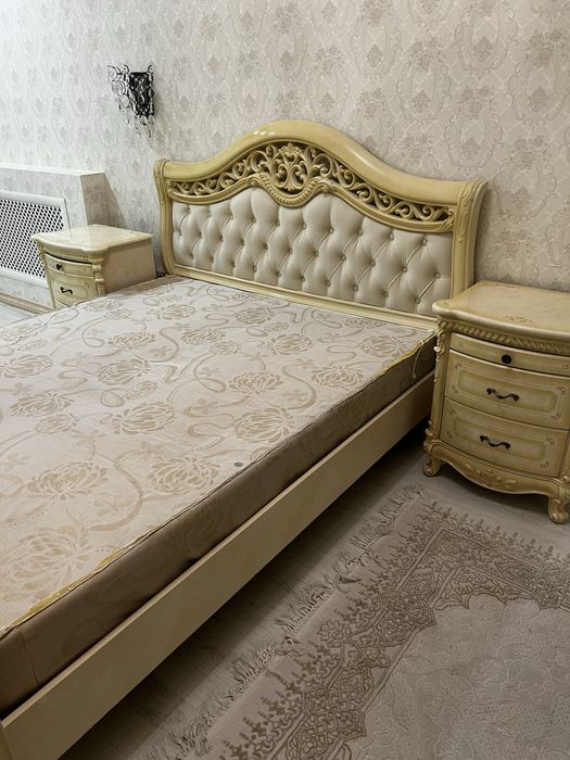 Спальный гарнитур б/у в хорошем состоянии