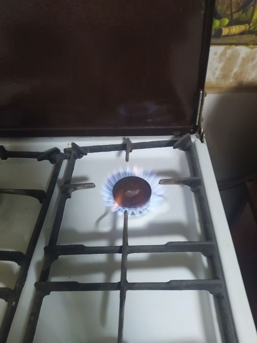 Продам газ плиту