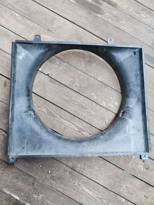 Диффузор радиатора Mitsubishi Delica 6G72