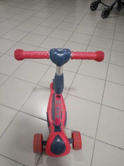 Продам Самокат музыкальный