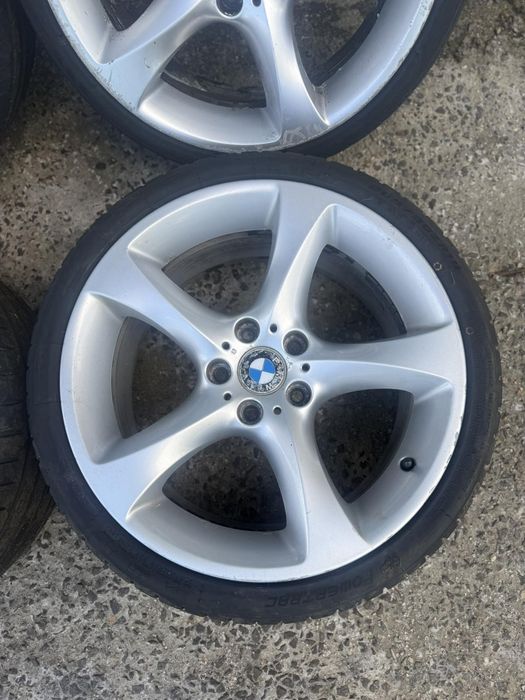 Продаваме оригинални джанти с гуми BMW STYLE 230 спорт пакет с перфектни гуми, без заварки но с една цепка