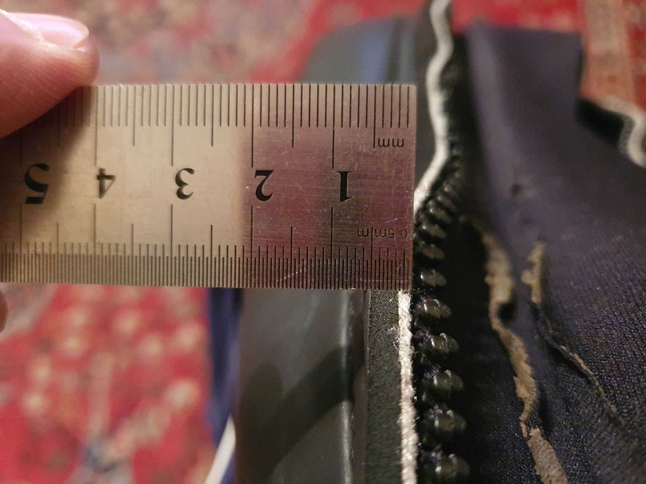 Продавам сух неопрен CAMARO 5mm