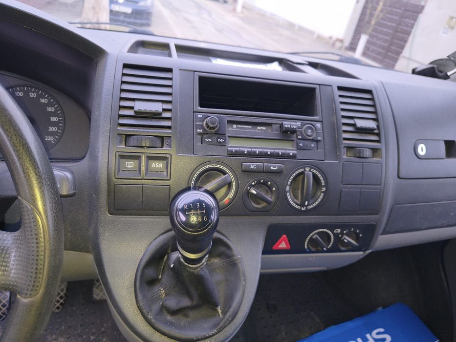 Volkswagen T5 8+1  2.5 TDI AC/Webasto telecomanda
