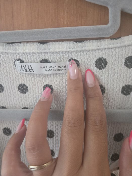 Блузка на точици Zara