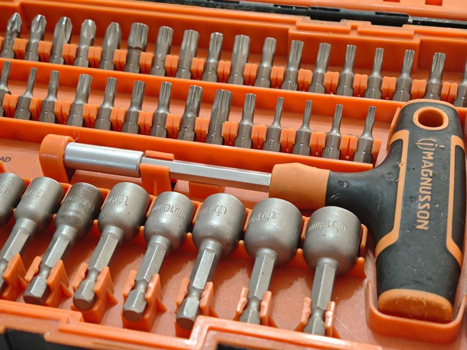 Set profesional 85 piese Magnusson oțel S2 ocazie - ca nou