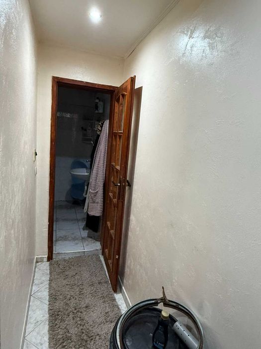 Тристаен тухлен обзаведен източен апартамент Колхозен пазар-Касабова