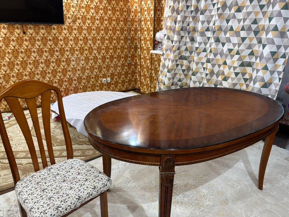 Продам дубовый стол