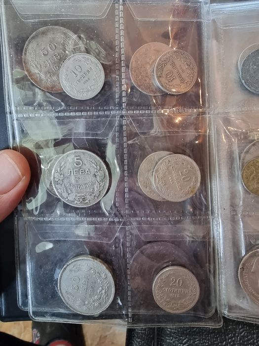 60 монети /25 Български 35 чужди +албум