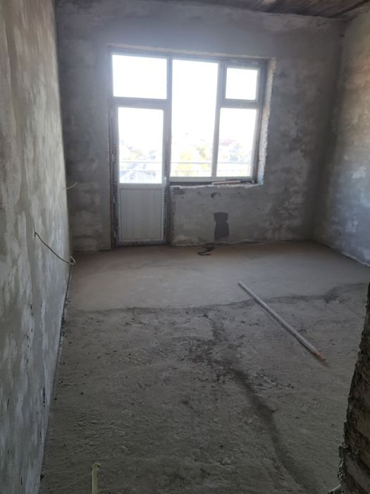 Shahar markazida joylashgan yangi kvartira