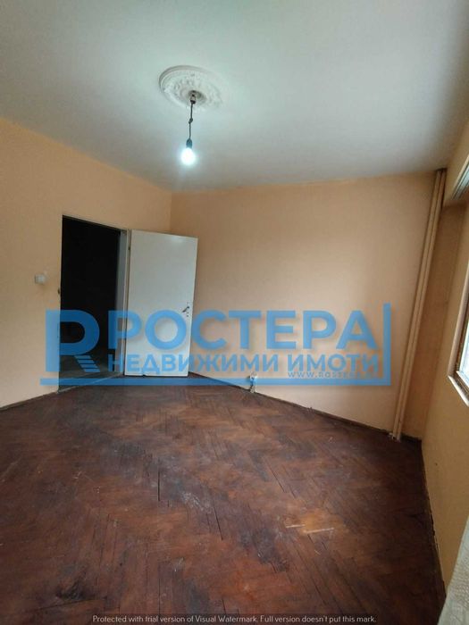 Продава се Тристаен апартамент в Търговище, Запад 2 - 78 кв.м за 914 €/кв.м - Снимка #2