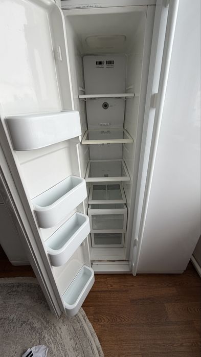 Холодильник Samsung двухдверный