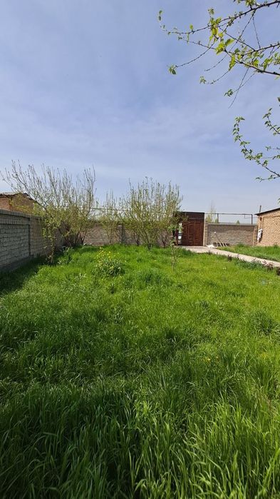 Фуд сити якинида 4-сотихдан ошикрок  ер сотилади