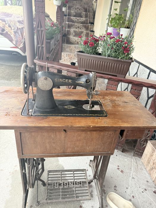 Mașină de cusut Singer
