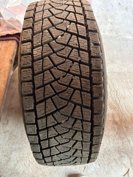 Продам резину с дисками 285/75R16