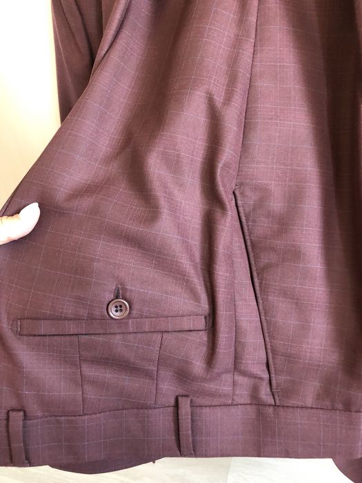 Продаю  мужской костюм