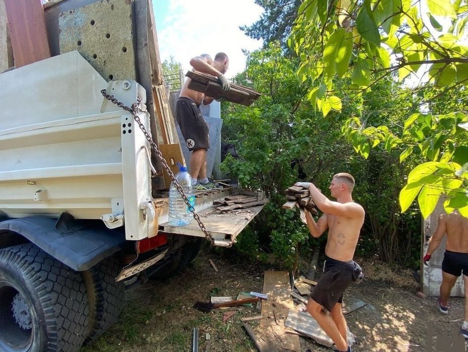Professional yuk ko'taruvchilar xizmati Qavatga ko'tarish va tushurish