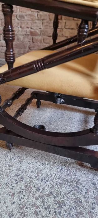 Vand balansoar vechi reconditionat si tapitat