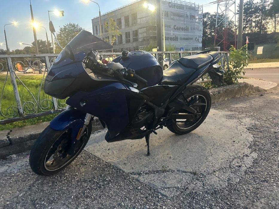 Honda CBR 125cc (Luxxon X15 Sport)