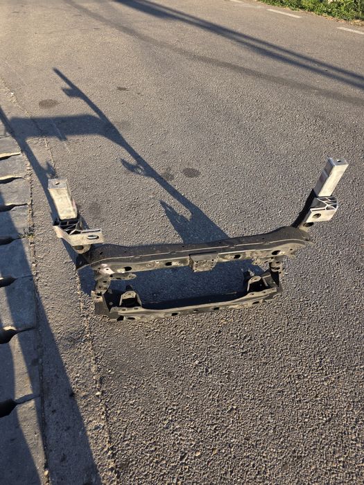 Vând cadru motor w205