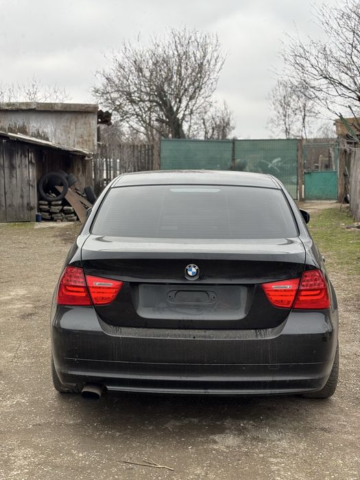 Dezmembrez bmw e90 facelift