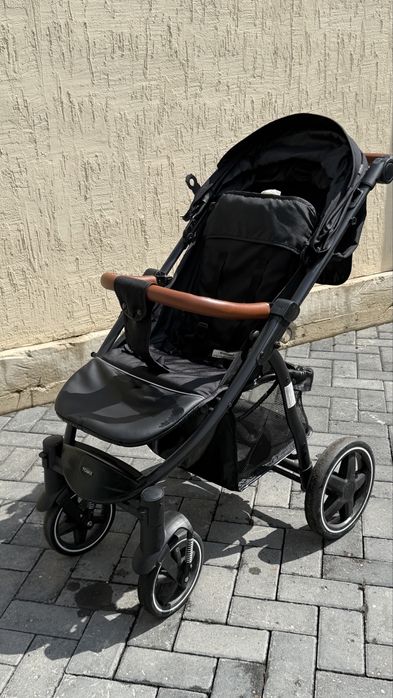 Продам прогулочную коляску