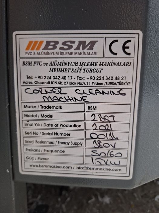Utilaj automat de debavurat profile PVC