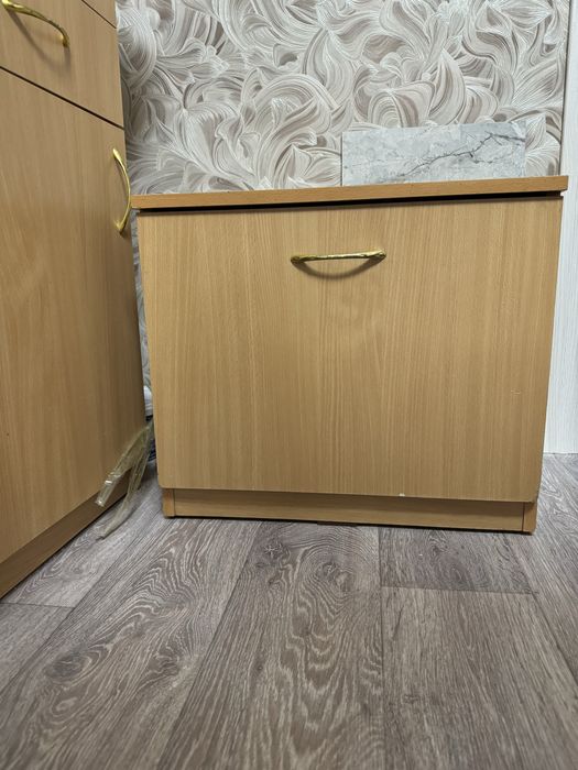 Угловой шкаф в прихожую