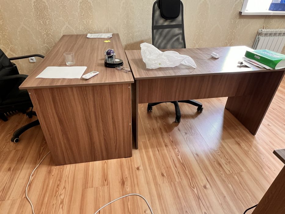 Продам офисные столы