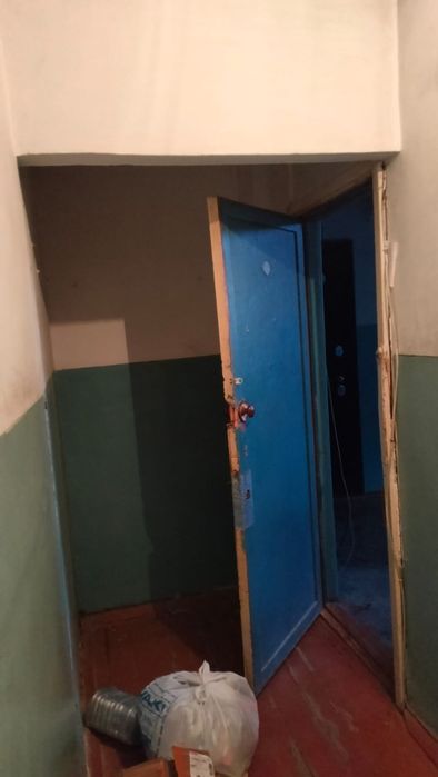 Продам 1 комнаты квартиа Без Ремонт