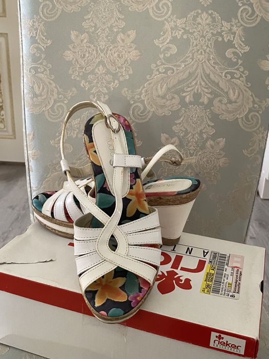 Босоножки размер 37-38