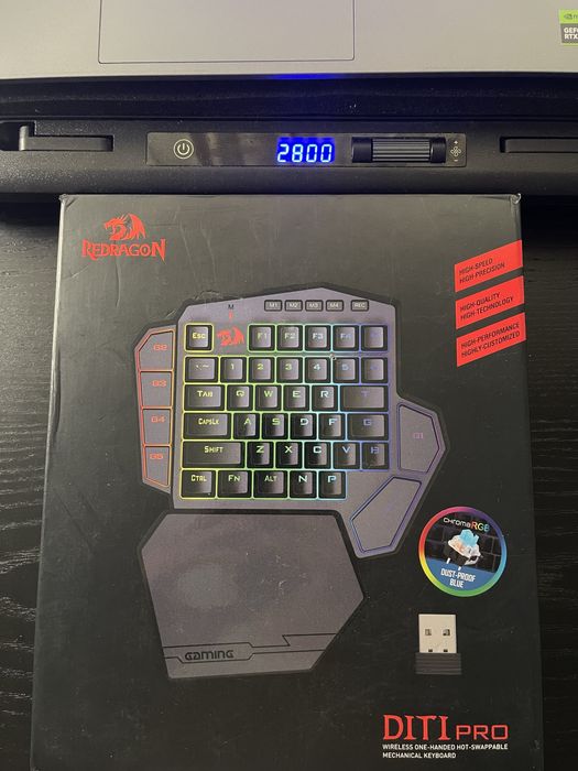 Tastatura One Hand Redragon DITI 585 Pro RGB