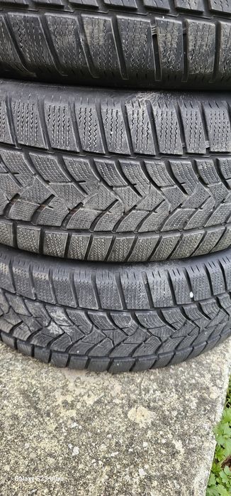 Продавам зимни гуми