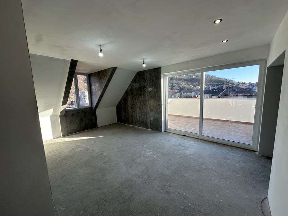 МЕЗОНЕТ 195кв гр.Дупница център, затворен комплекс+парко място