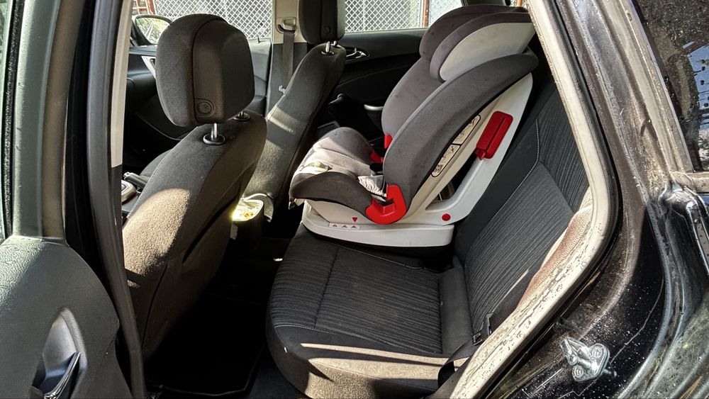 Opel Astra J 2011