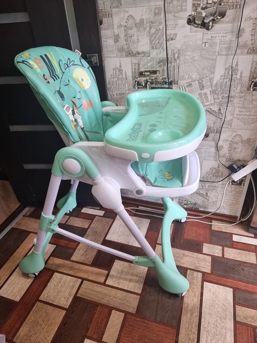 Продам стульчик для кормления