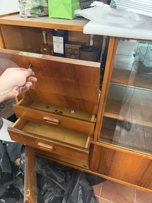 Vitrina lemn masiv anii 1950