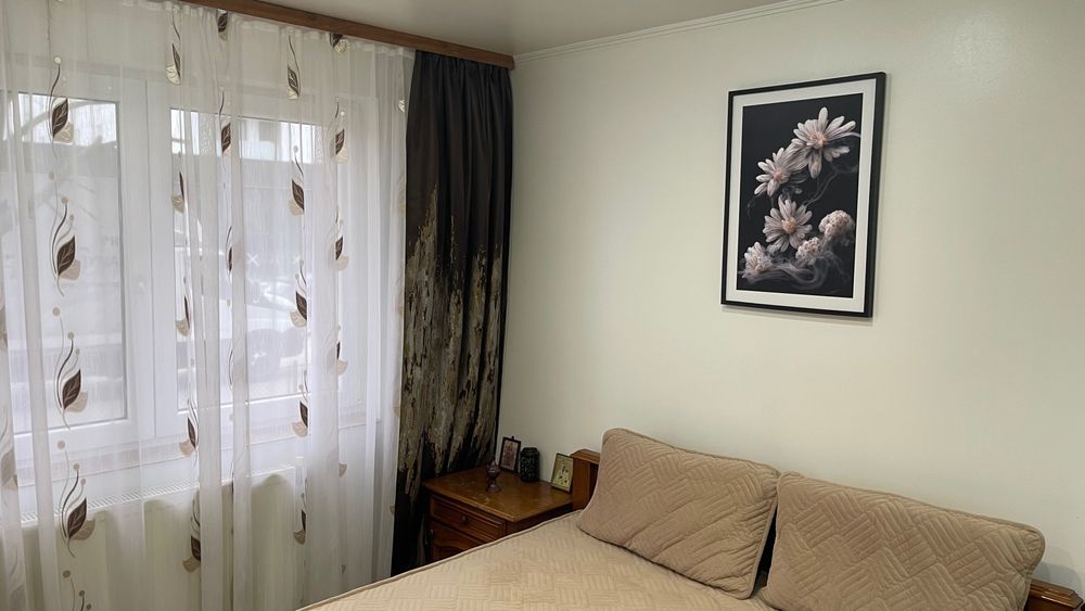 Proprietar, vând apartament 4 camere plus garaj